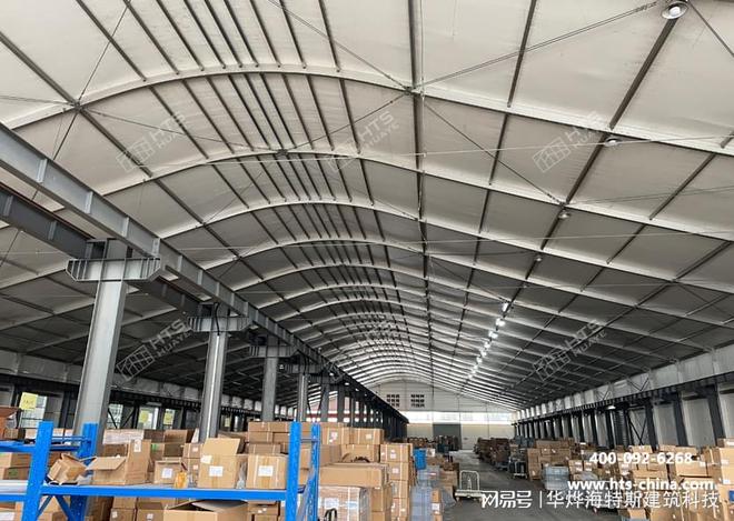 今年会网页版物流仓储大棚篷房为企业供给了灵敏、高效、经济的仓储空间(图1)